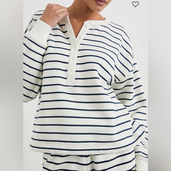 Rails Joan Sweatshirt and Jane shorts - Picture 4 of 8